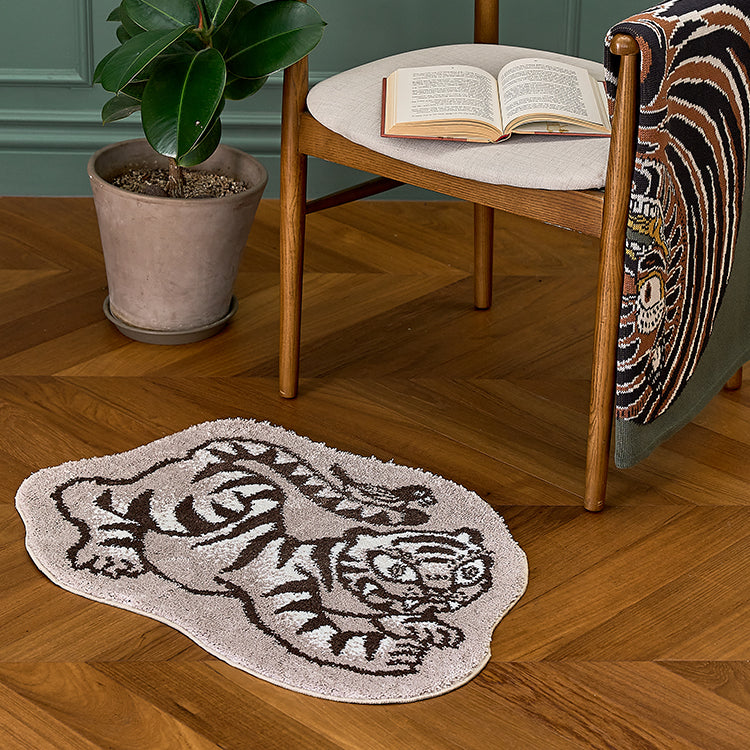Tiger and magpie rug